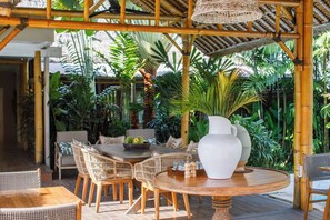 Se sirven desayunos, almuerzos y cenas