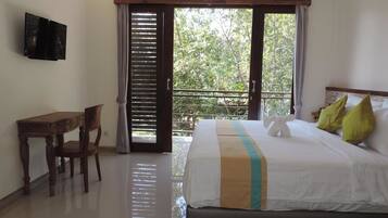 Ropa de cama de alta calidad y escritorio