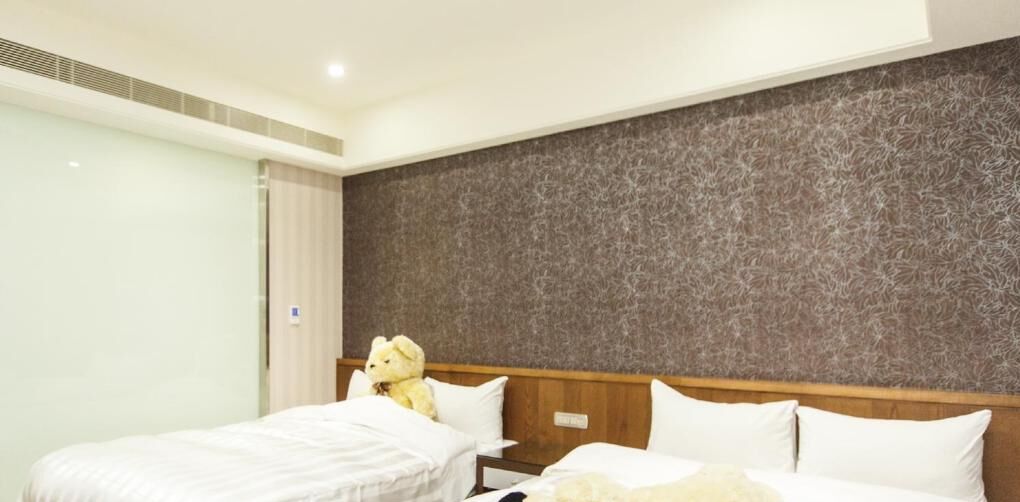 family quadruple room | 1 bedroom, in-room safe, desk, laptop workspace