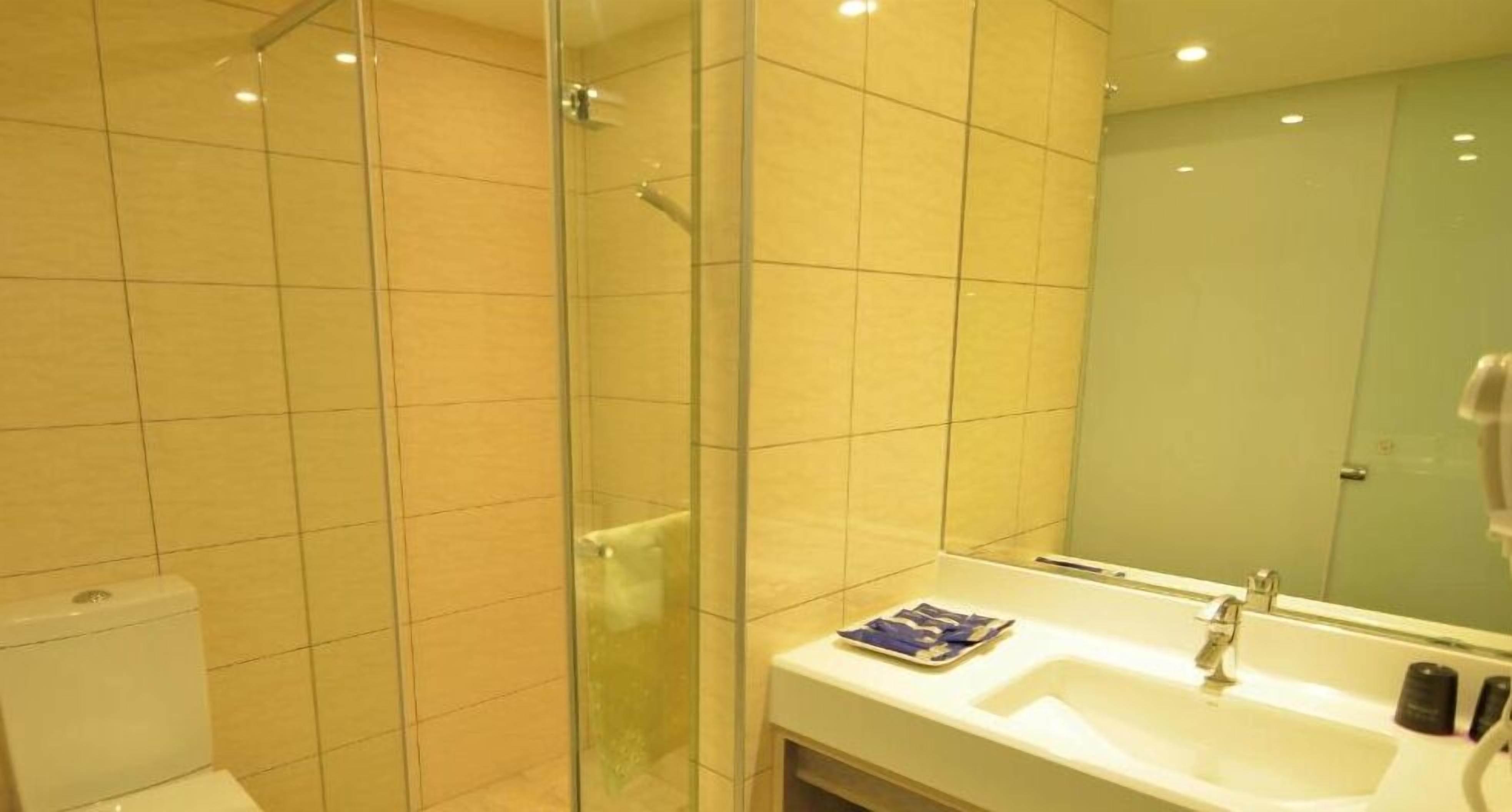 shower, free toiletries, hair dryer, slippers