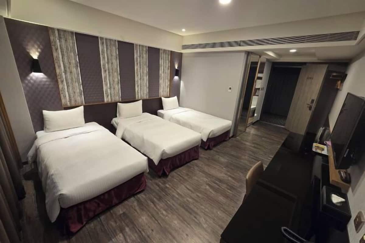 In-room safe, desk, laptop workspace, blackout drapes
