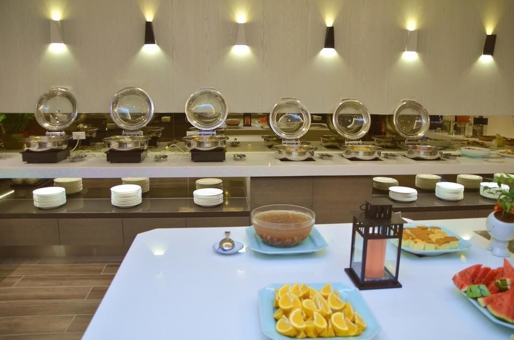 daily self-service breakfast (twd 150 per person)