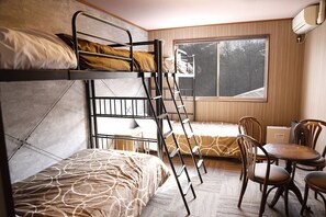 Desk, free WiFi, bed sheets - Papermoon (Nasu)