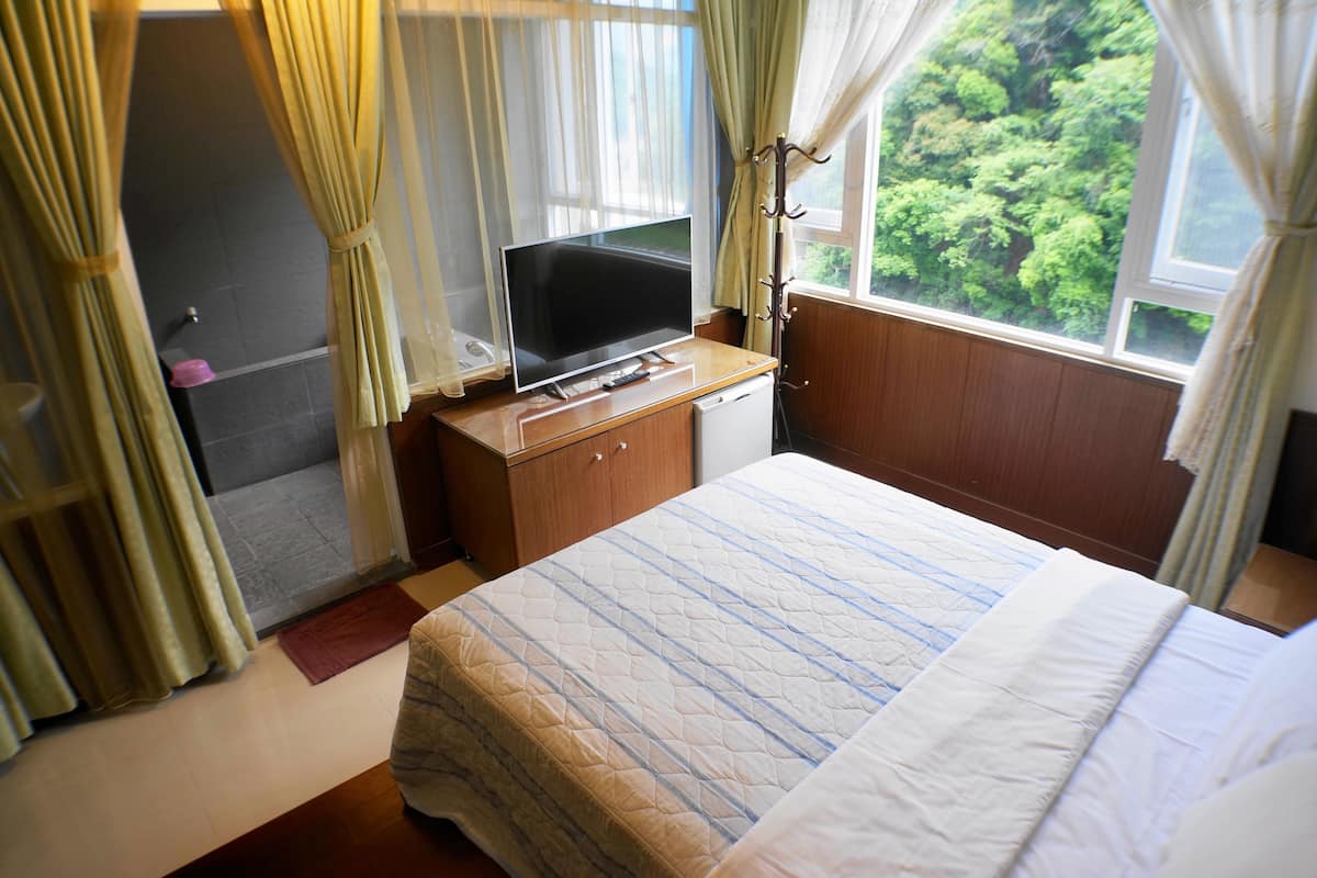 Dobbeltrom – senior | Blendingsgardiner, wi-fi (inkludert) og sengetøy