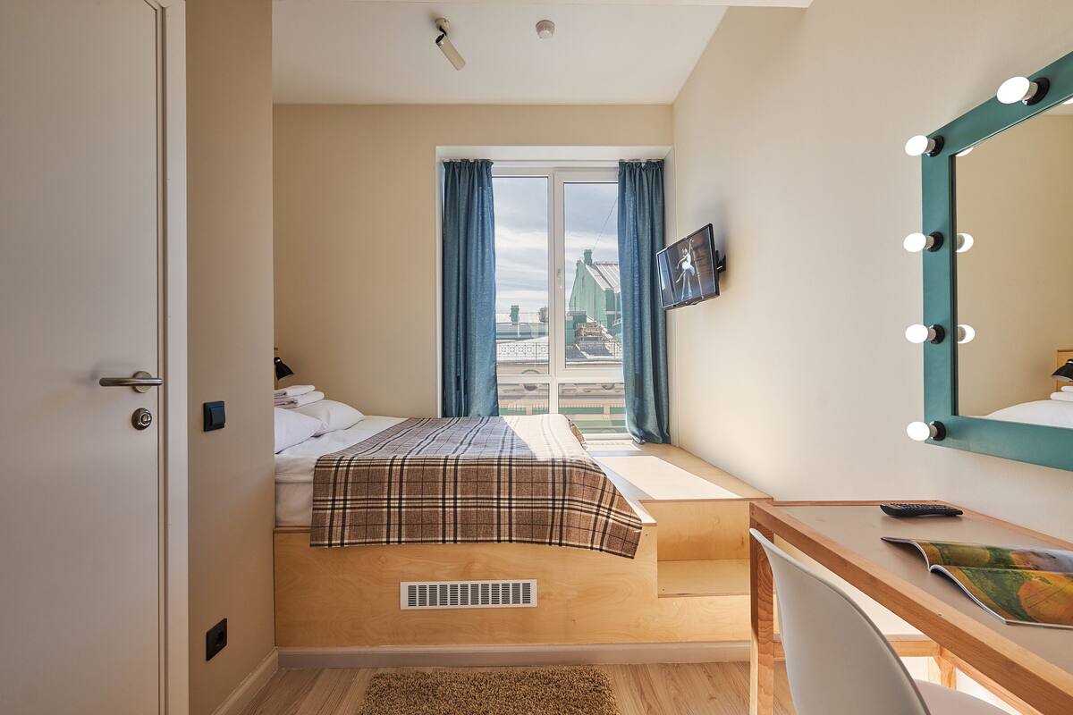 In-room safe, desk, laptop workspace, iron/ironing board