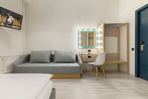 Economy Loft | In-room safe, desk, laptop workspace, iron/ironing board - Friends on Fontanka (St. Petersburg)