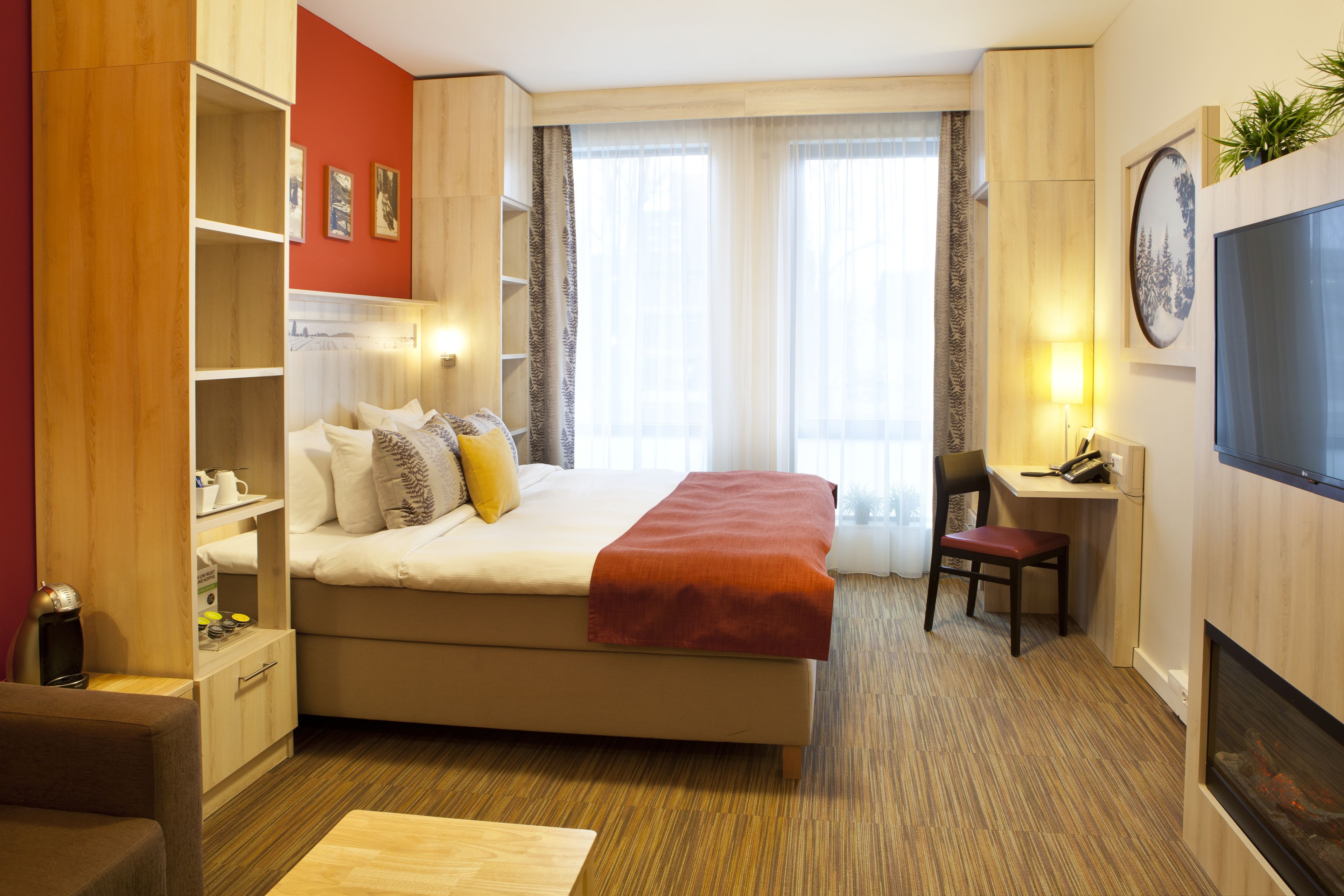 double room | in-room safe, individually decorated, individually furnished