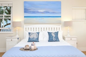 Quarto casal ou duplo superior | 1 quarto, roupas de cama premium, cofres nos quartos, escrivaninha