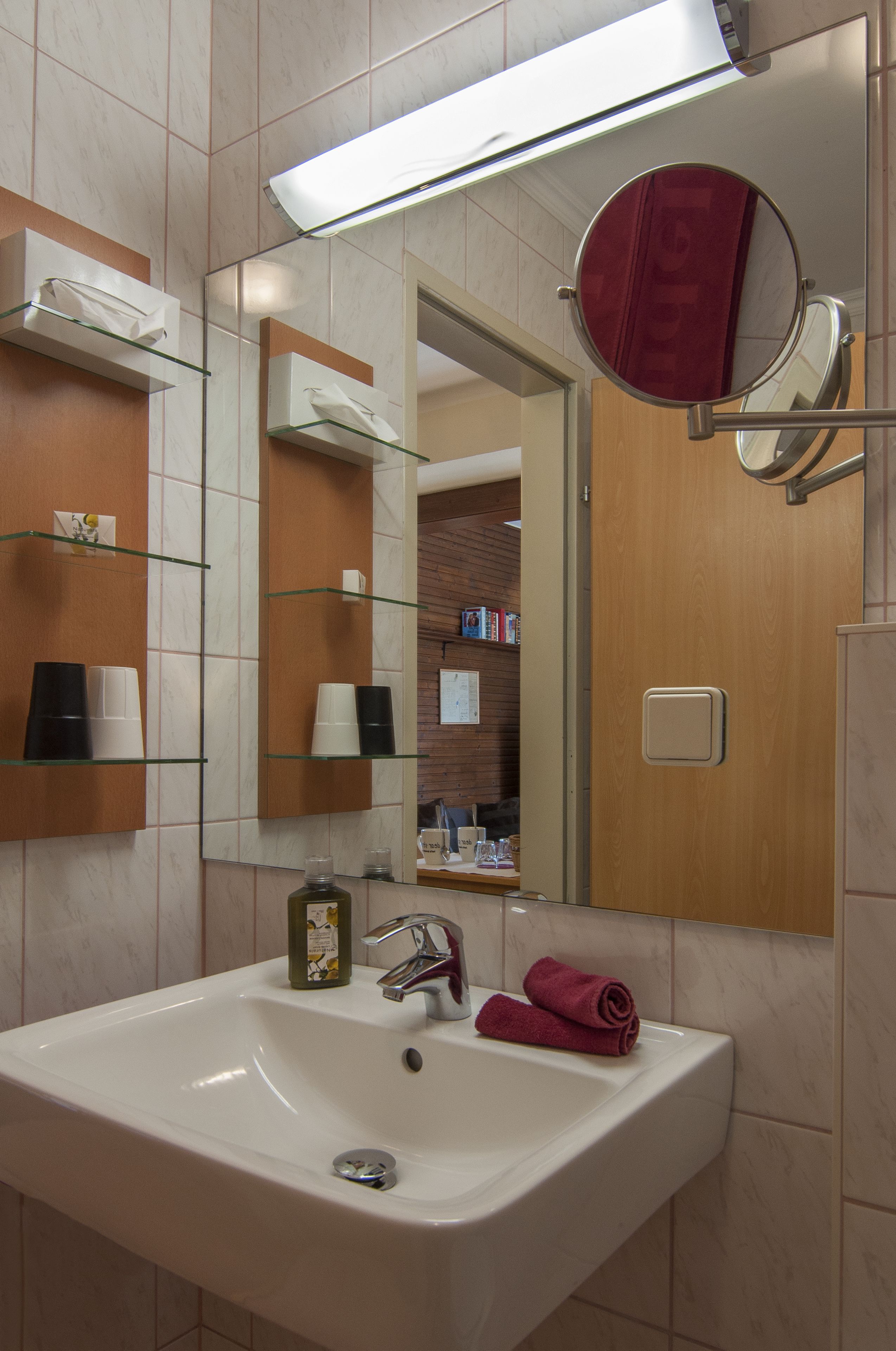 standard double room, 1 double bed | bathroom | free toiletries, hair dryer, towels