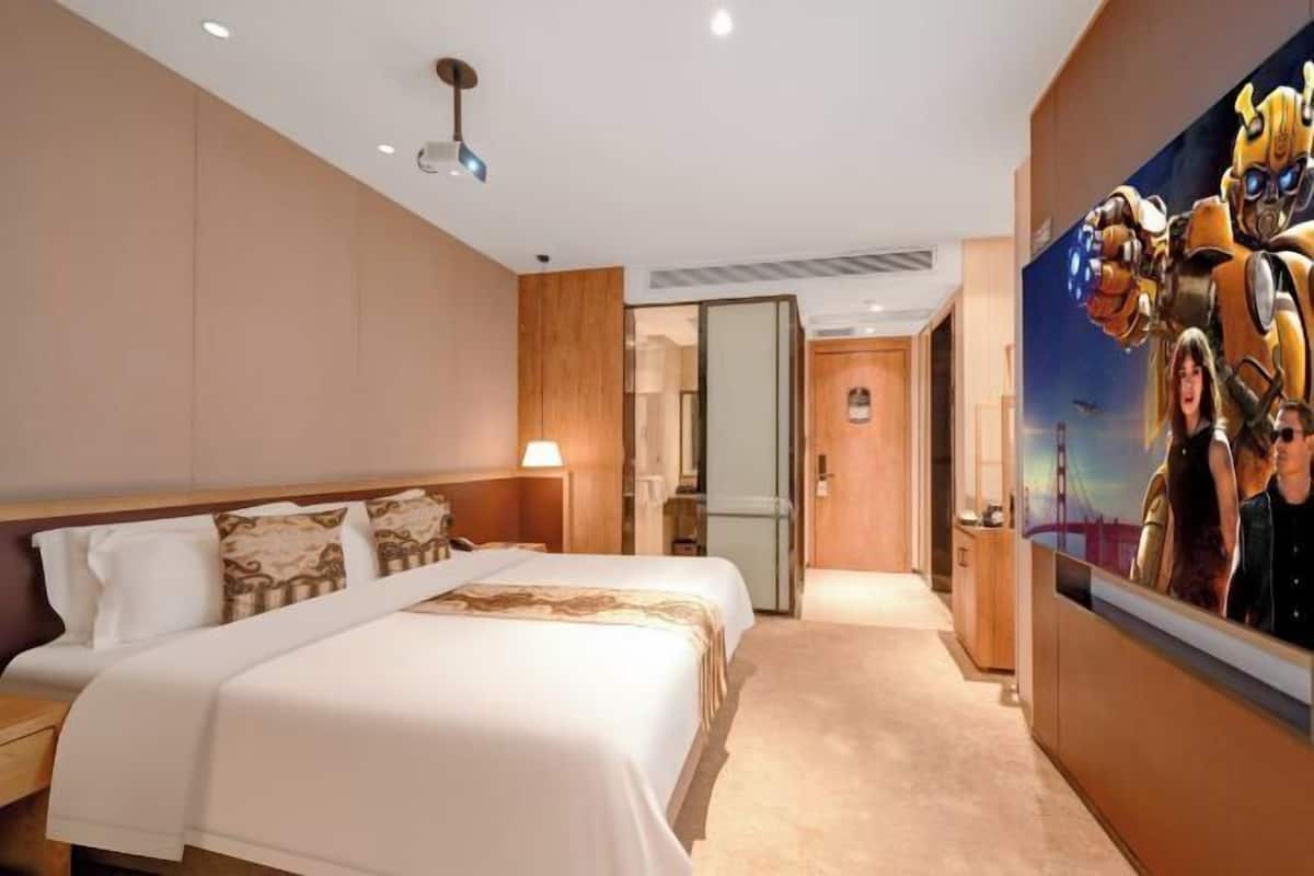 Minibar, in-room safe, desk, blackout curtains