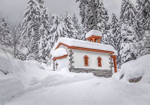 Property grounds - Club Hotel Yanakiev (Samokov)