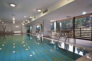 Indoor pool, outdoor pool, sun loungers