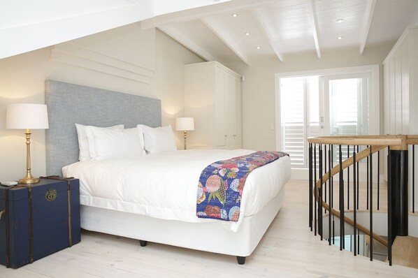 Apartment, 3 Schlafzimmer | 3 Schlafzimmer, hochwertige Bettwaren, Schreibtisch