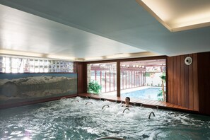 Una piscina techada