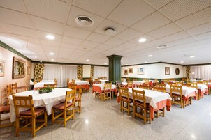Desayuno buffet incluido todos los días 
