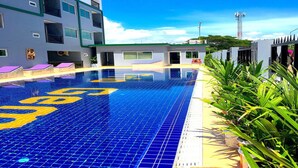Hồ bơi ngoài trời 