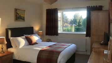 Double Room, Ensuite, Garden View | 1 bedroom, free WiFi