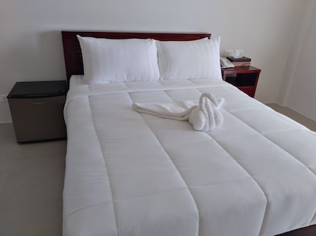 Wifi gratis y ropa de cama . Nirvana Resort