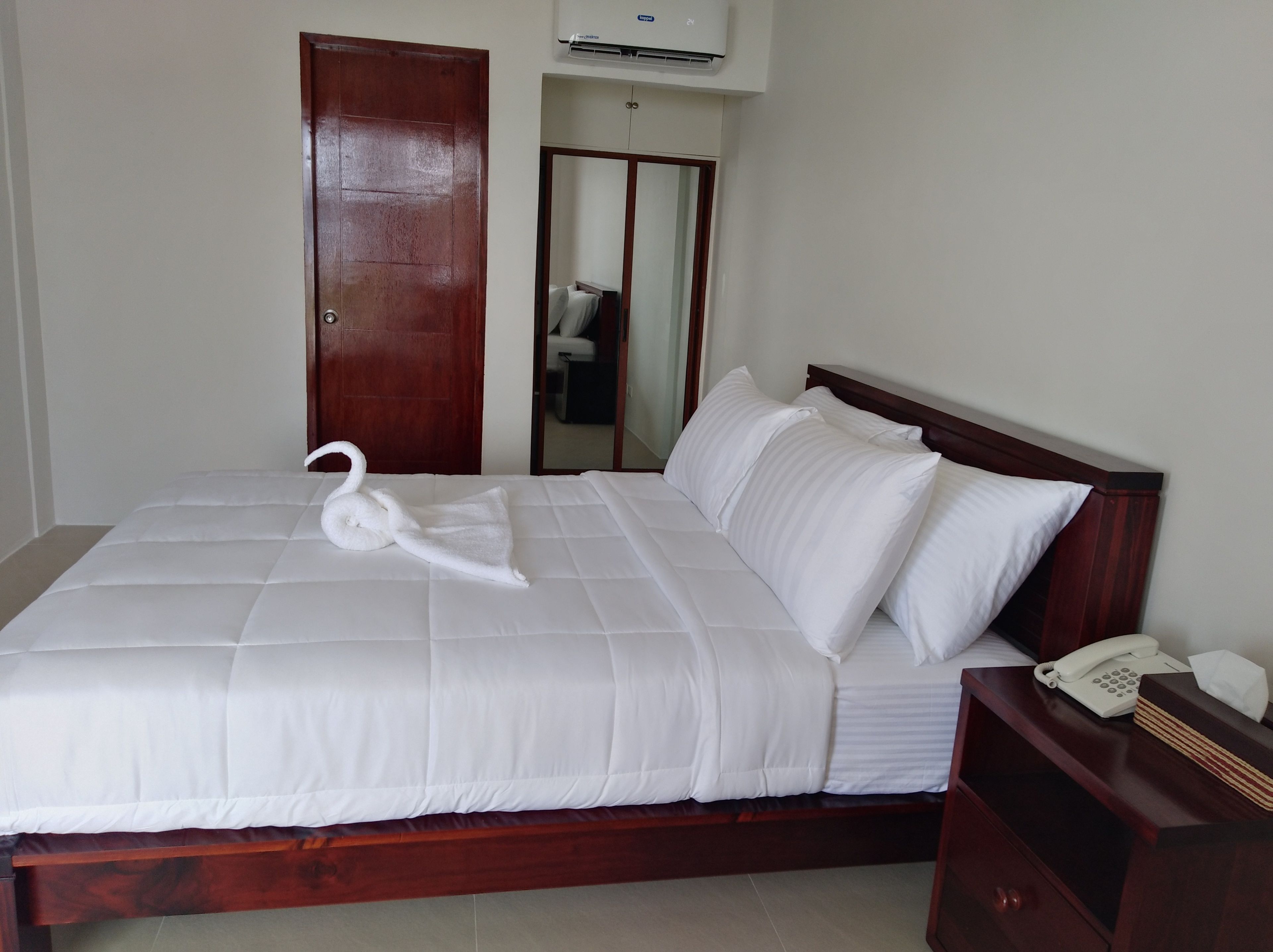 Free WiFi, bed sheets