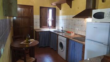 Casa, 3 dormitoris, piscina privada (Posada) | Cuina privada | Frigorífic gran, microones, forn i placa de cuina