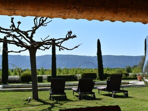 Outdoor pool - Le Clos De La Fontaine (Cabrieres-d'Avignon)