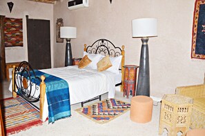 Zweibettzimmer | Verdunkelungsvorhänge, kostenloses WLAN