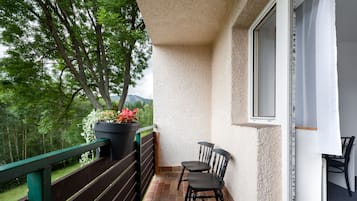 Standard Double room with Balcony and Mountain view | Balkon
