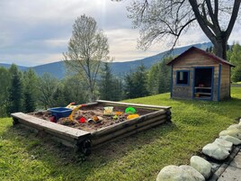 Área de juegos infantiles al aire libre