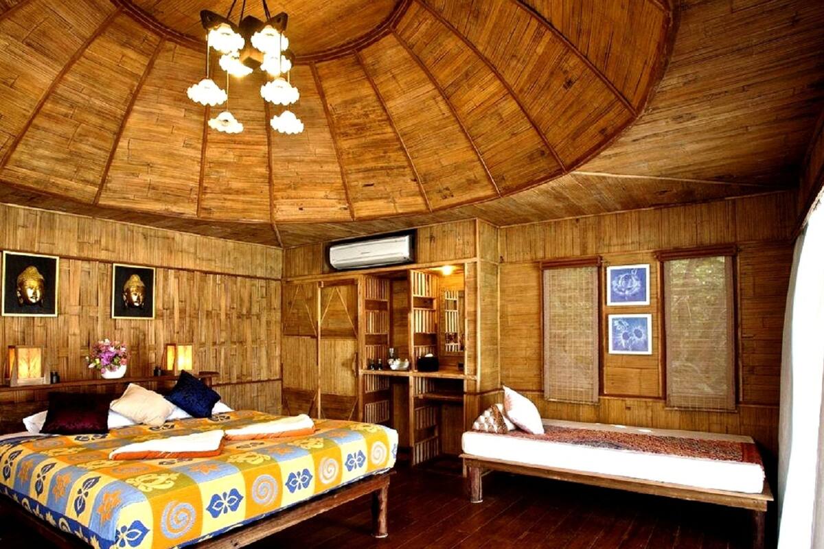 Beach Front Room | Minibar, coffre-fort, accès au Wi-Fi (inclus), literie fournie