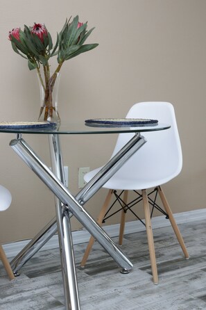 In-room dining - Studio in the Park (Cape Town)