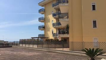 Parcheggio non assistito gratuito