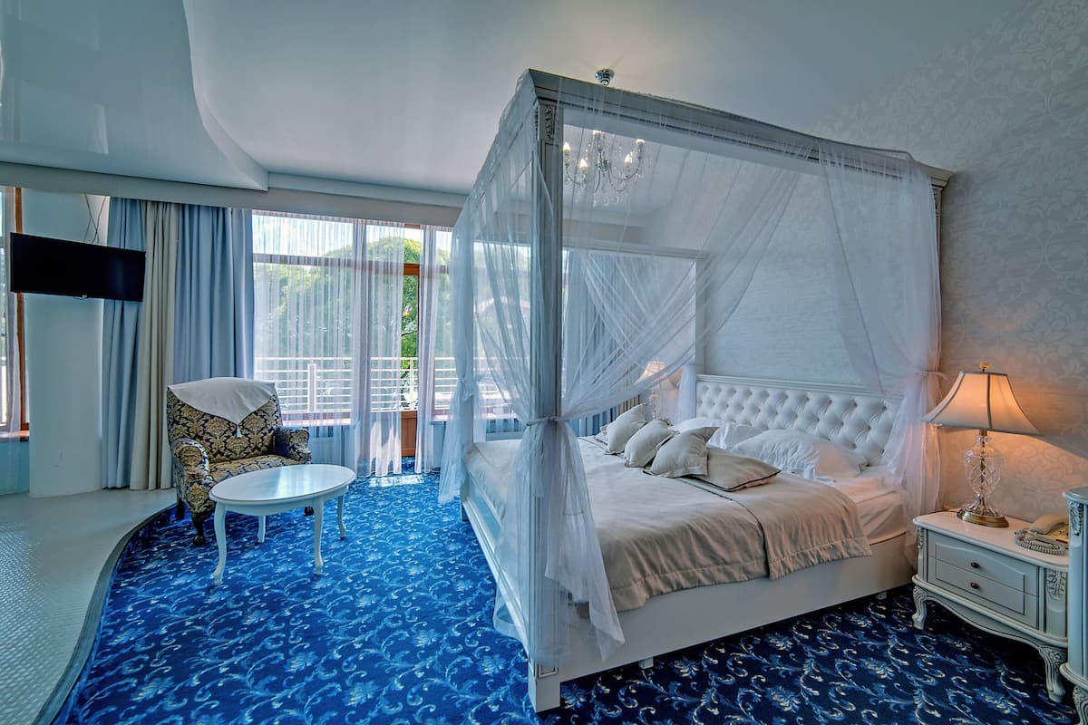 Suite | Minibar, Bügeleisen/Bügelbrett, kostenlose Babybetten, Bettwäsche