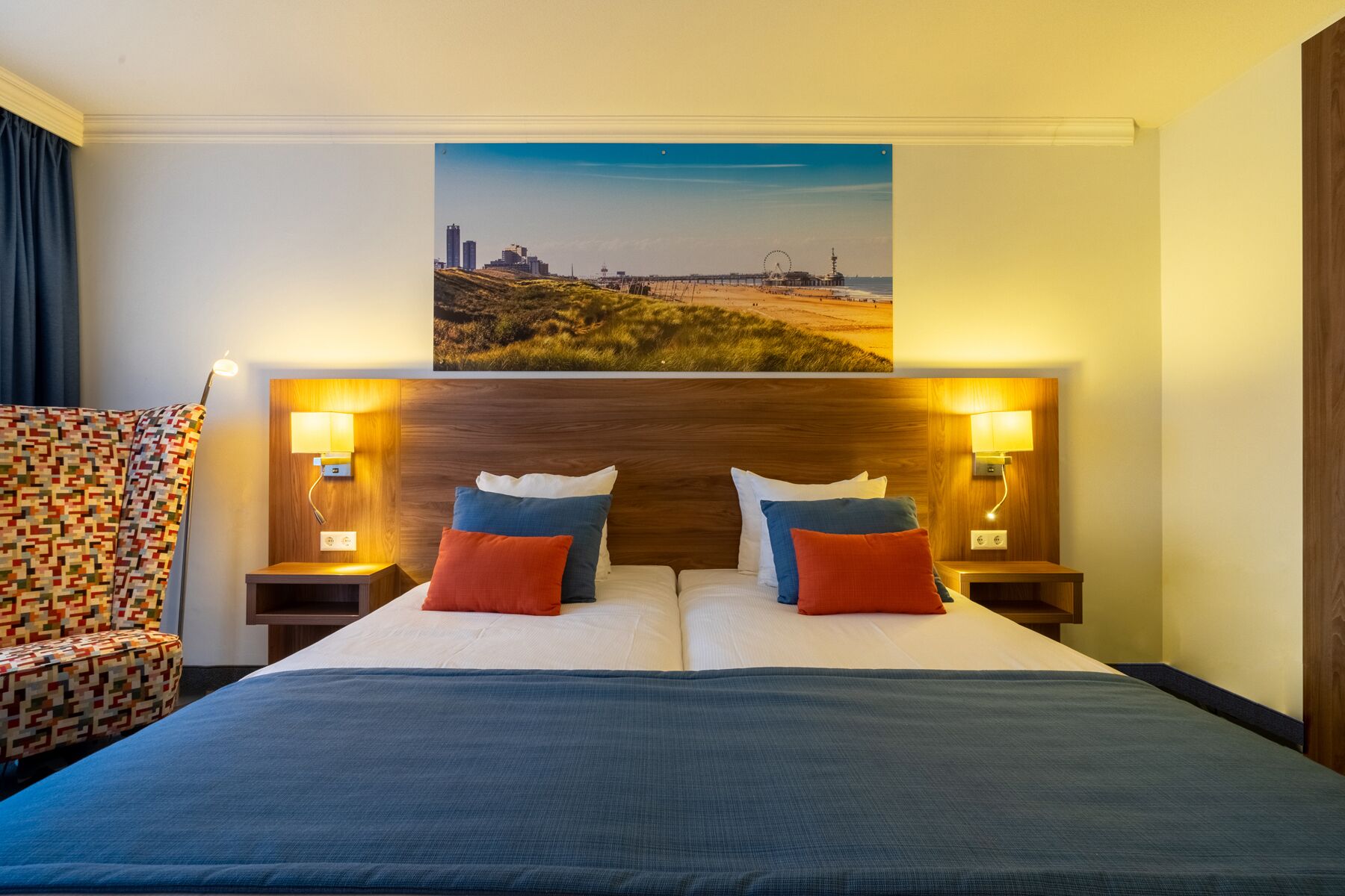 signature double room | in-room safe, individually decorated, individually furnished, desk
