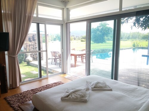 Mountain View Pool Villa Nakhonnayok