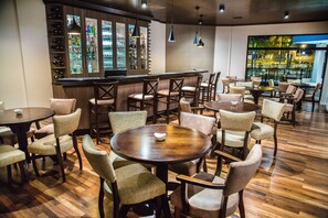 Free daily buffet breakfast  - Gaboardi Park Hotel (Curitibanos)