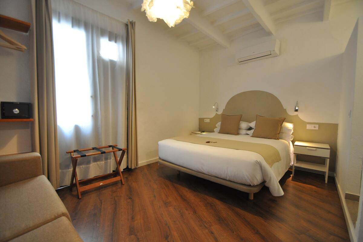 Memory-foam beds, free WiFi, bed sheets