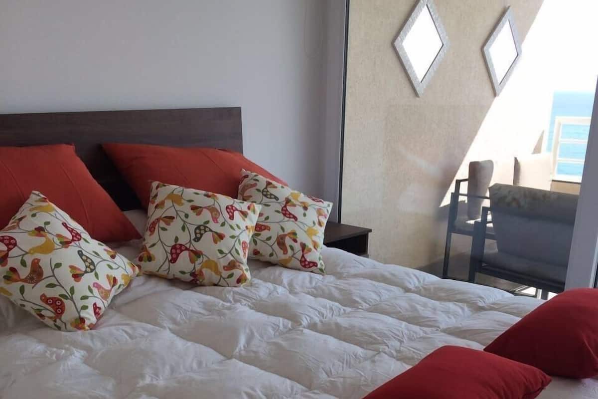 Familienapartment, 2 Schlafzimmer, Meerblick, Meerseite | 1 Schlafzimmer, hochwertige Bettwaren, Bügeleisen/Bügelbrett