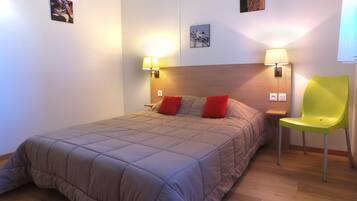 Individually furnished, bed sheets