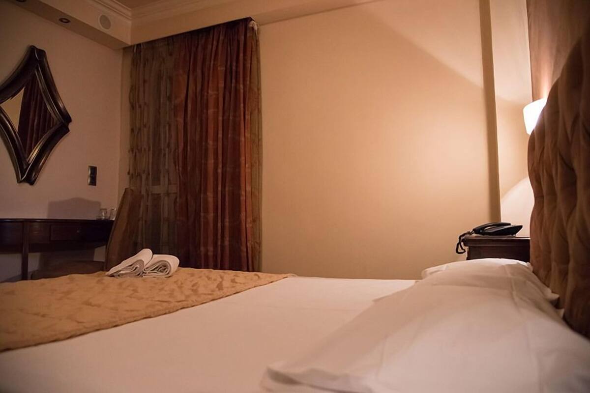 Doppelzimmer zur Einzelnutzung | Bügeleisen/Bügelbrett, kostenloses WLAN, Bettwäsche
