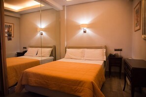 双人房 | 熨斗/熨板、免费 WiFi、床单