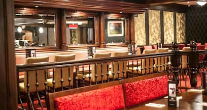 Dillons Hotel