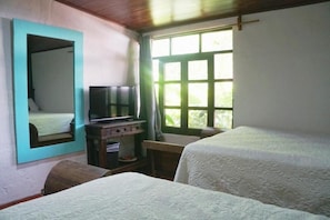 Standard Double Room Single Use | Seterika/papan seterika, cadar katil