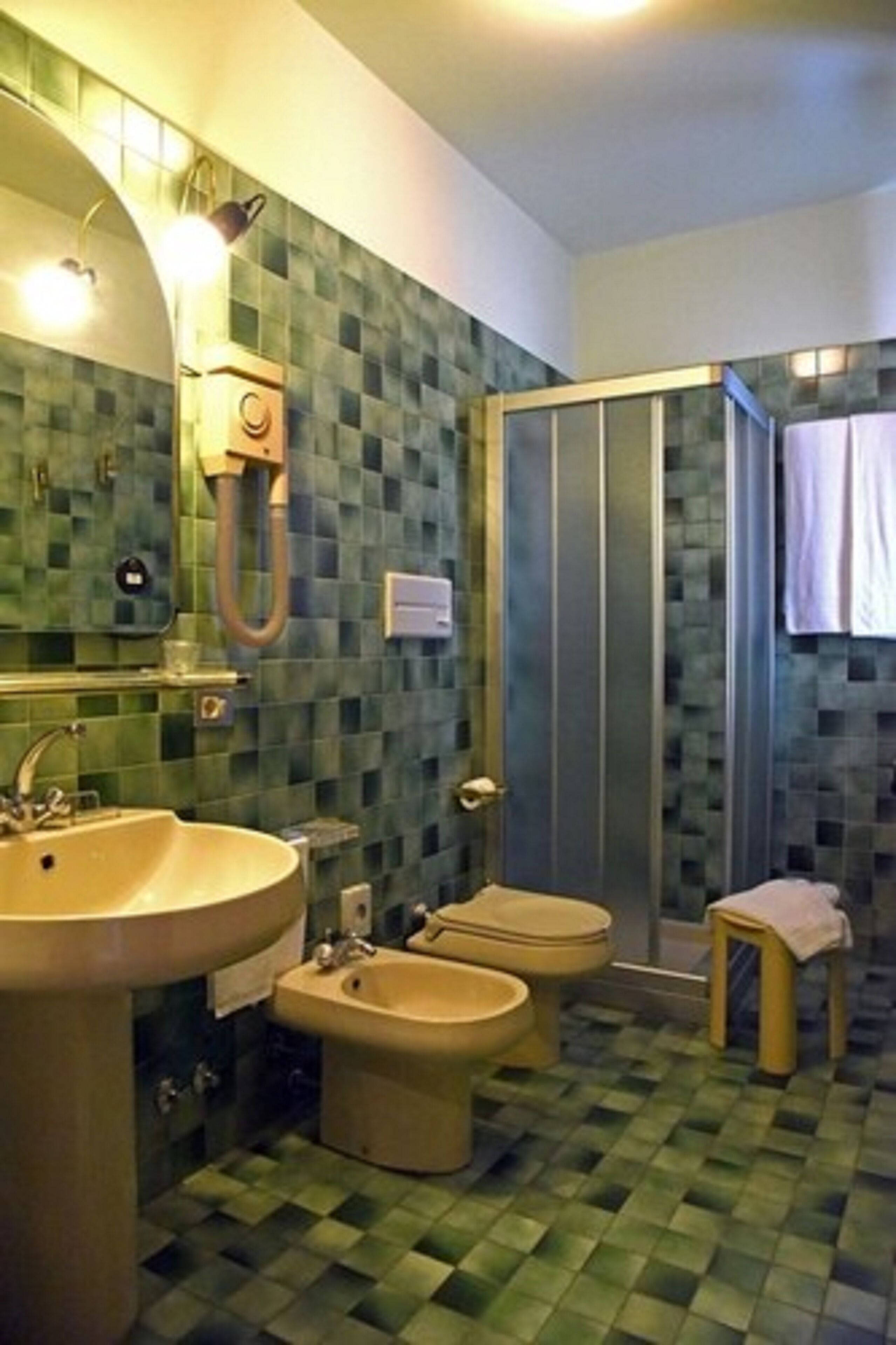 shower, free toiletries, hair dryer, bathrobes