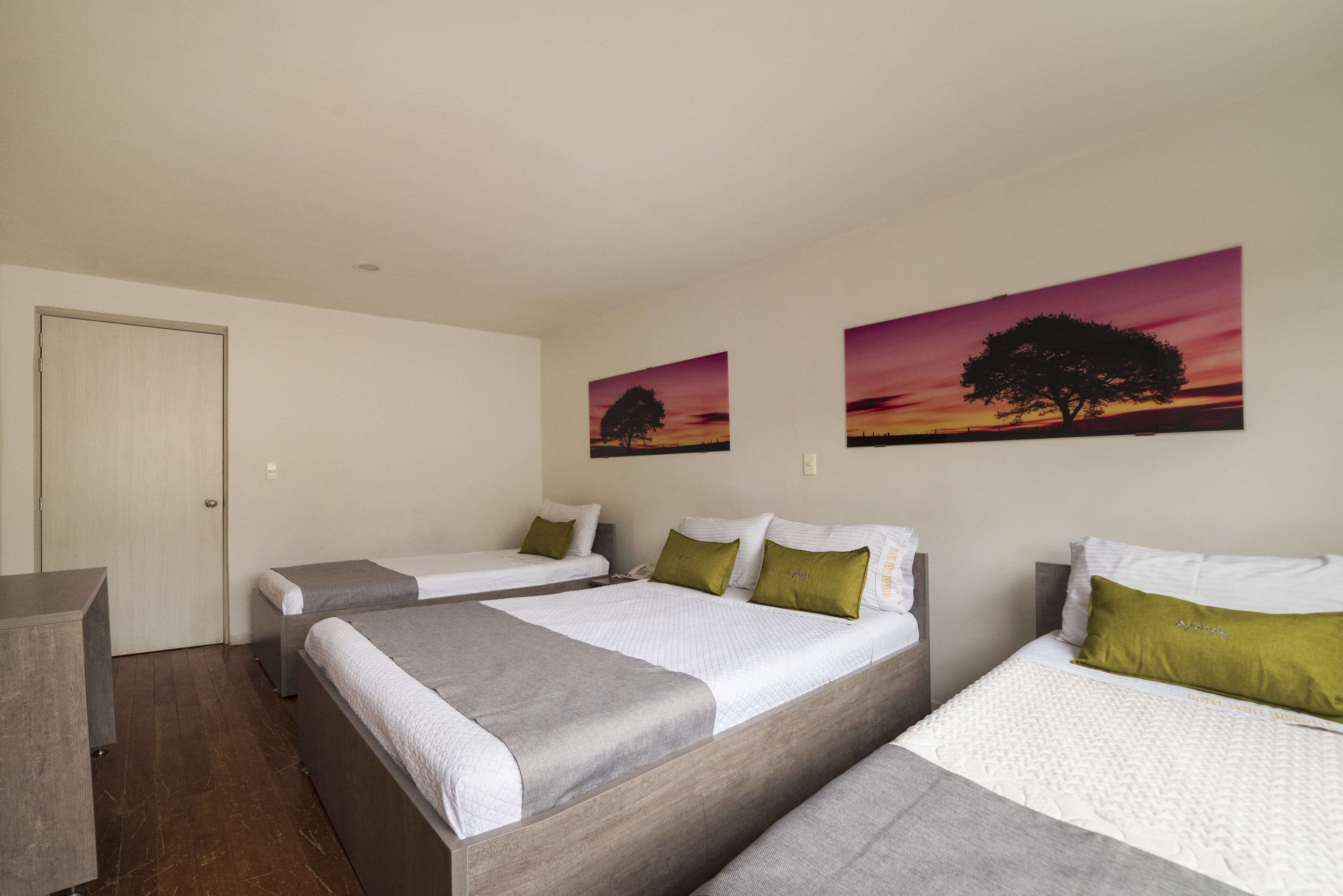 Foto - Hotel embajada feria imperial