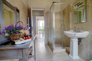 Apartment, mit Bad, Gartenblick (Nero) | Badezimmer