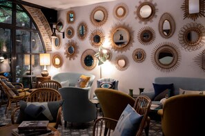 Flat-screen TV - Auberge de Banne (Banne)