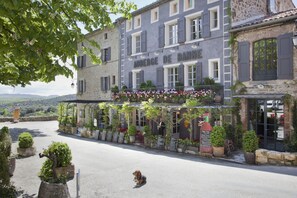 Exterior - Auberge de Banne (Banne)
