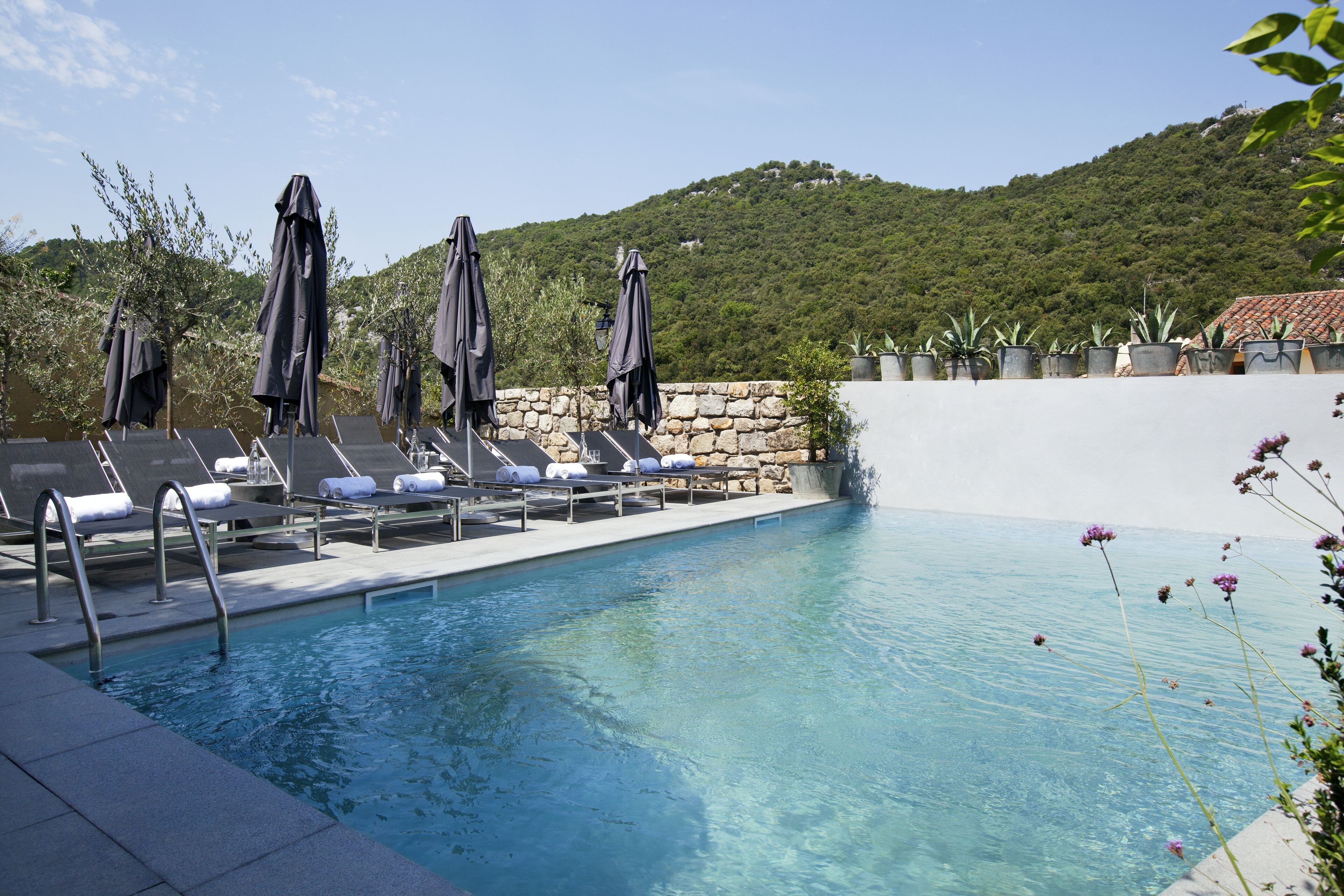 Außenpool, Liegestühle