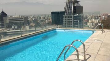 Piscine extérieure (ouverte en saison)