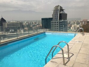 Seasonal outdoor pool - Apartamentos Premium Capital Lyon Costanera (Santiago)